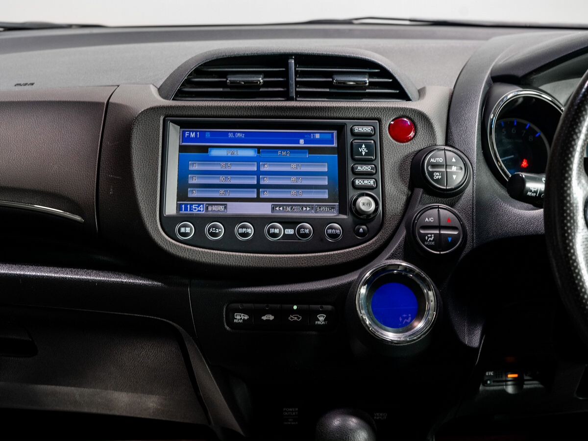 Honda Fit Shuttle 2012 - фото автомобиля