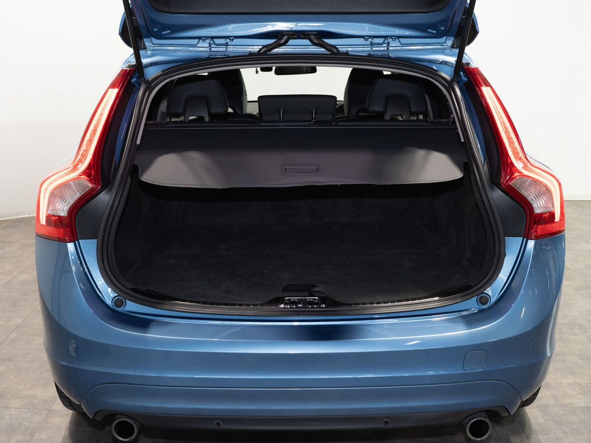 Volvo V60 2013 - фото автомобиля