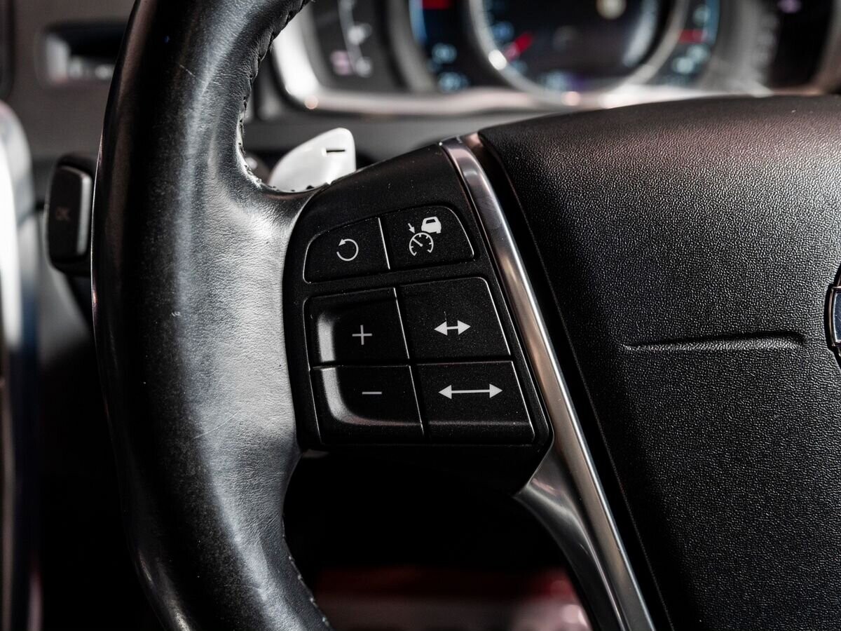 Volvo V60 2013 - фото автомобиля