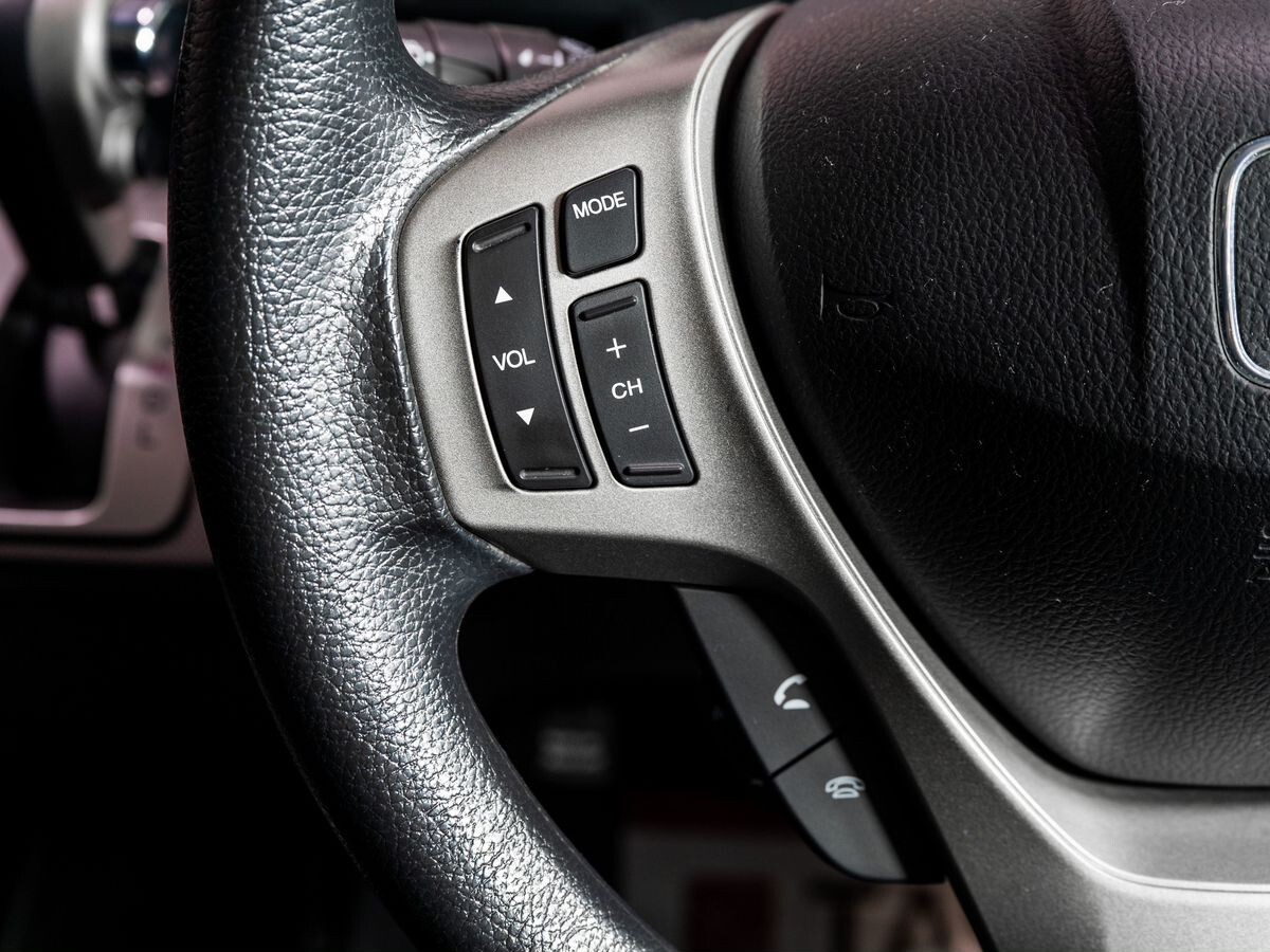Honda Freed 2012 - фото автомобиля