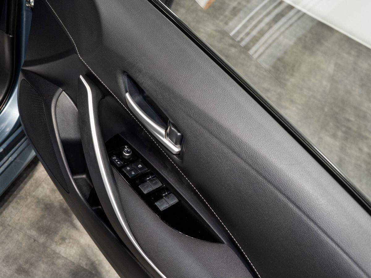 Toyota Corolla 2019 - фото автомобиля