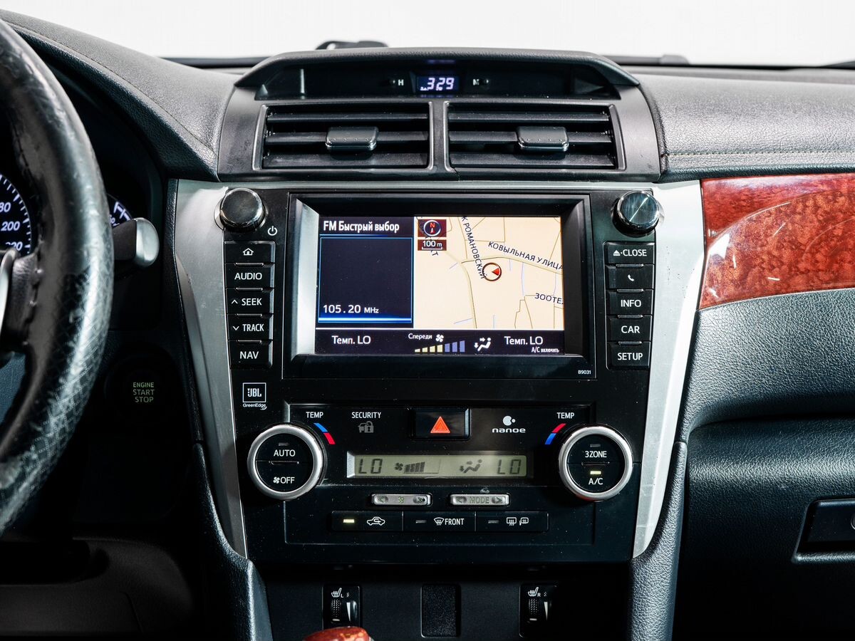 Toyota Camry 2012 - фото автомобиля