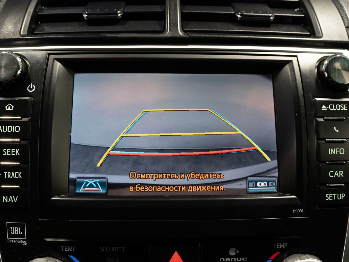 Toyota Camry 2012 - фото автомобиля
