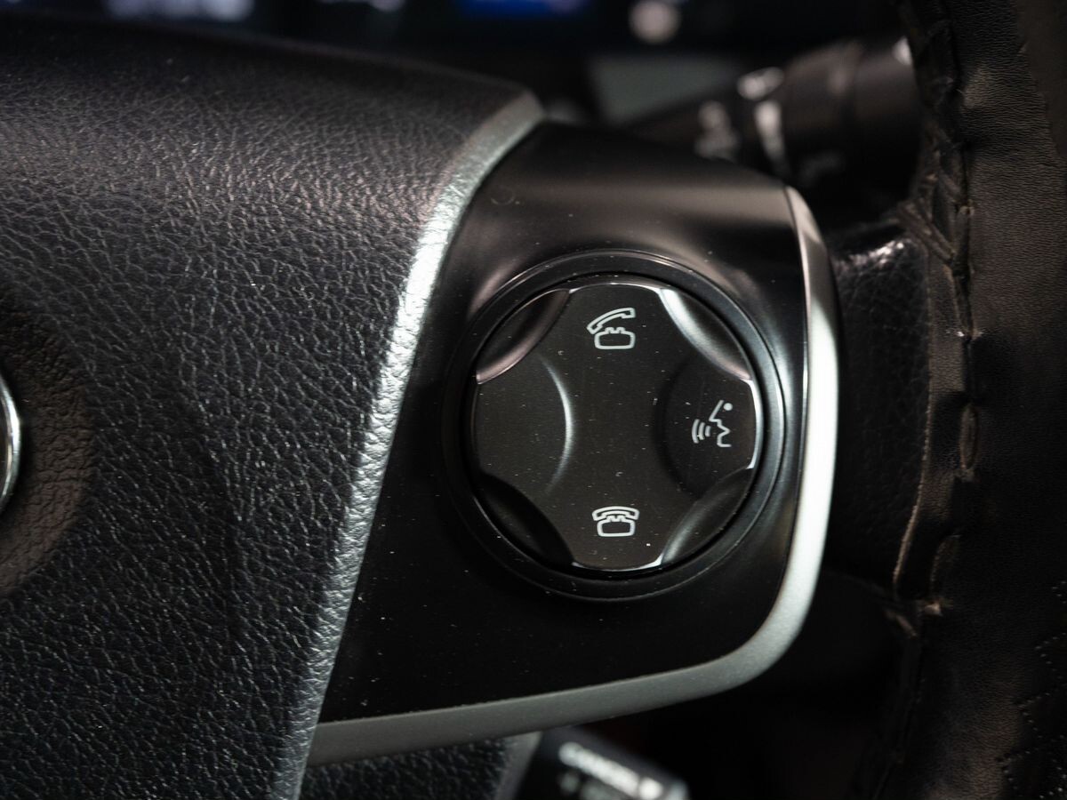 Toyota Camry 2012 - фото автомобиля