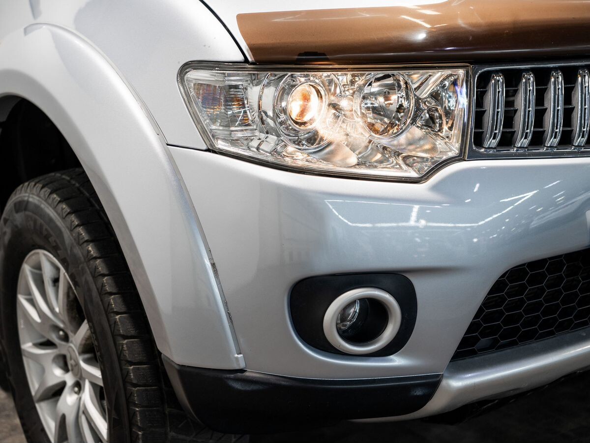 Mitsubishi Pajero Sport 2009 - фото автомобиля