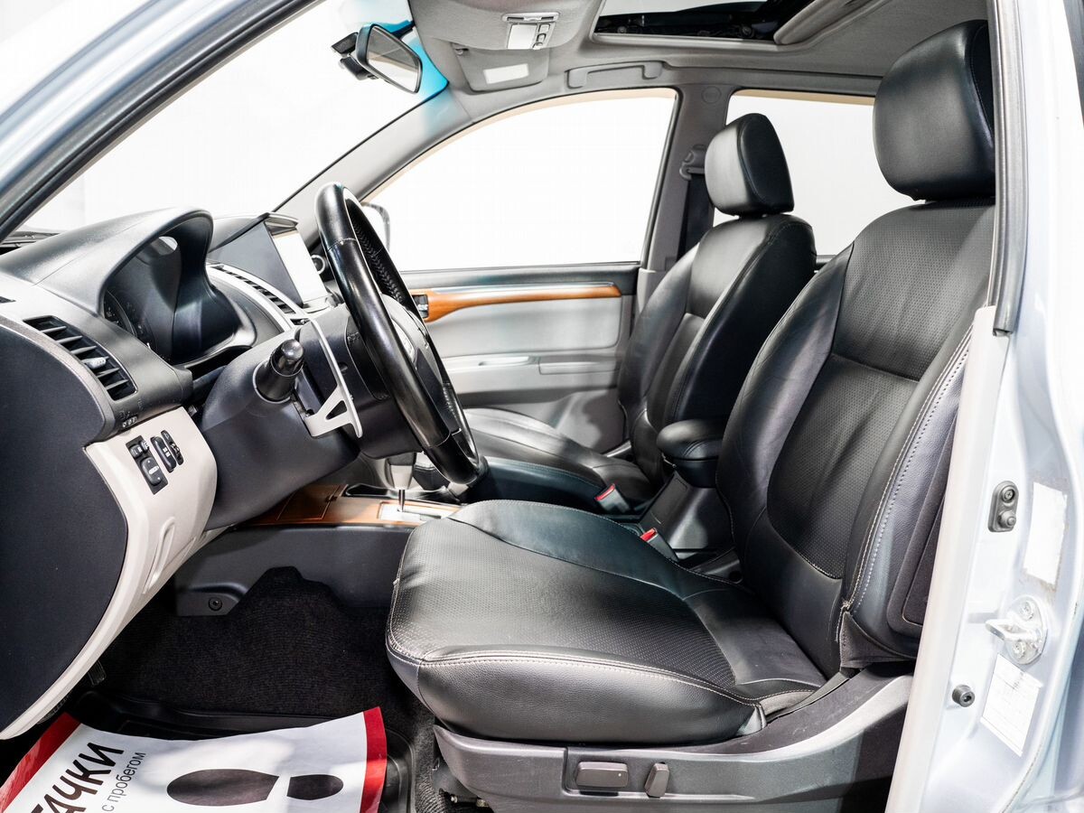 Mitsubishi Pajero Sport 2009 - фото автомобиля