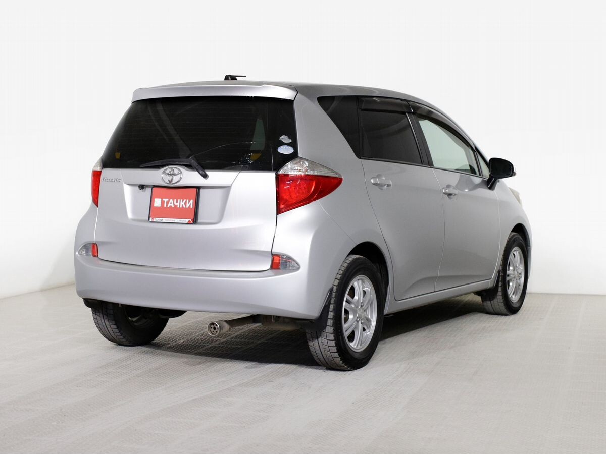 Toyota Ractis 2011 - фото автомобиля