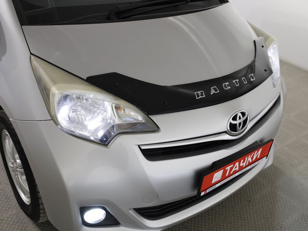 Toyota Ractis 2011 - фото автомобиля