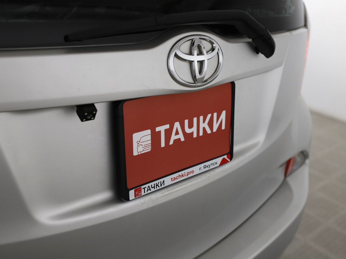 Toyota Ractis 2011 - фото автомобиля