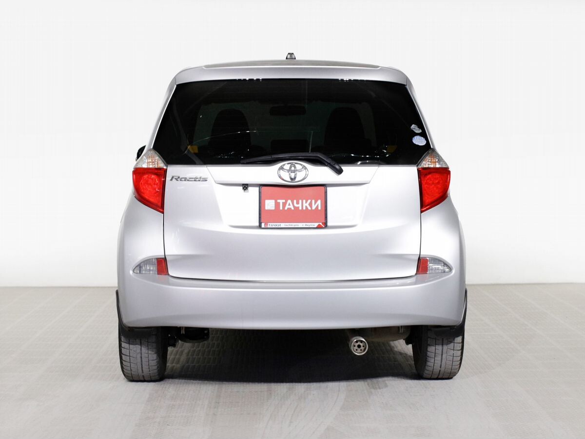 Toyota Ractis 2011 - фото автомобиля