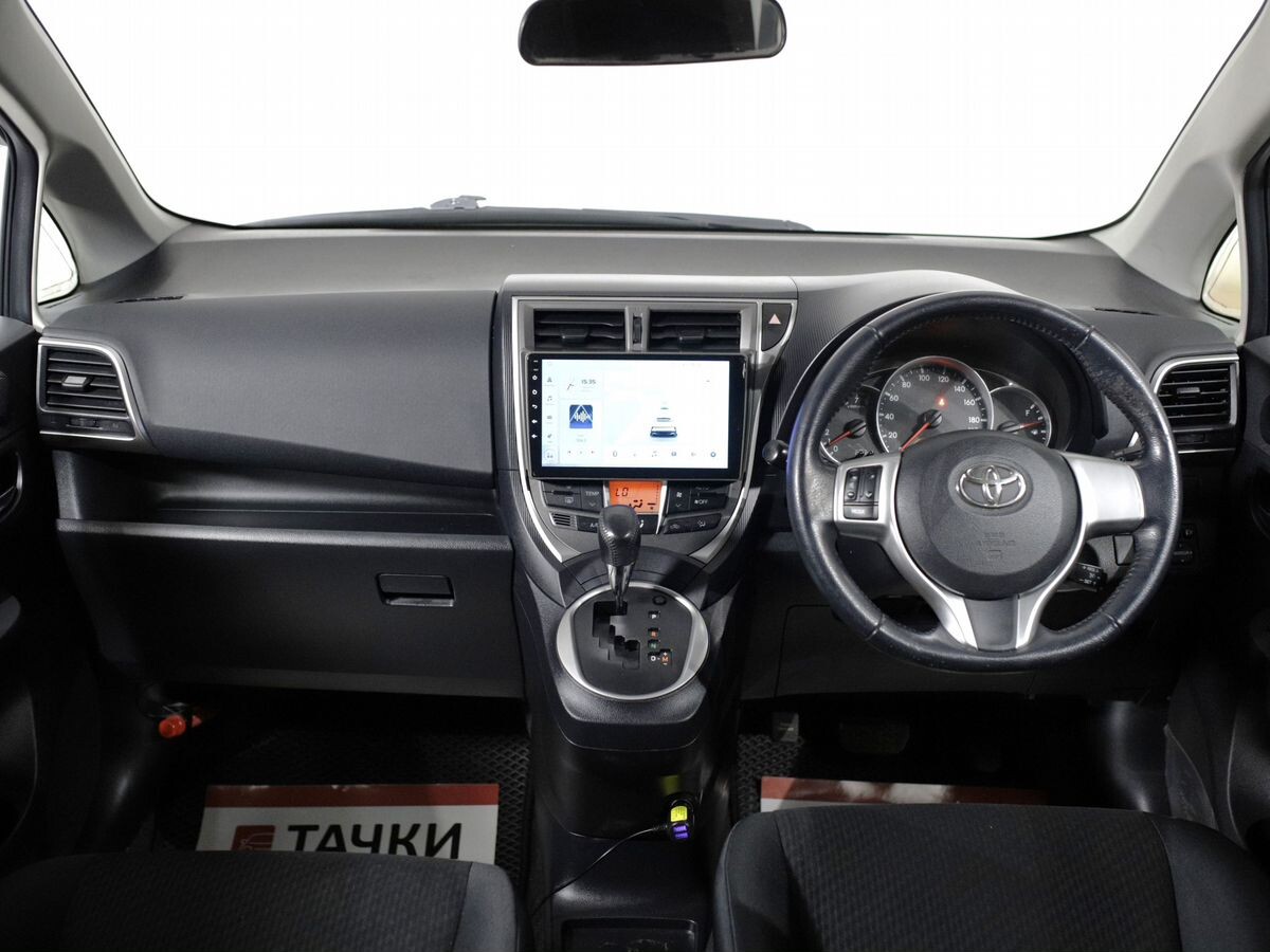 Toyota Ractis 2011 - фото автомобиля