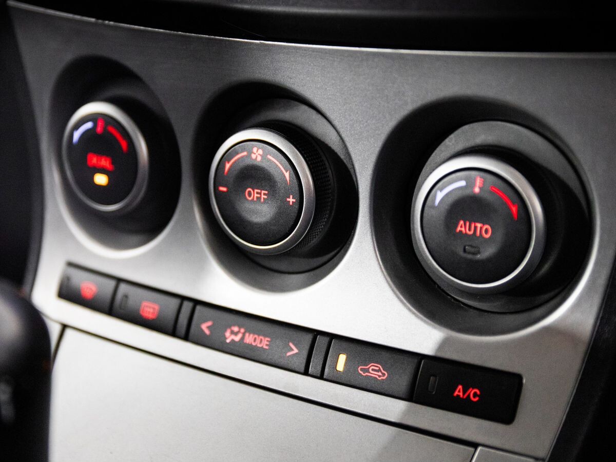 Mazda Axela 2009 - фото автомобиля
