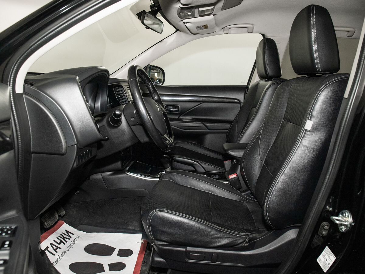 Mitsubishi Outlander 2017 - фото автомобиля