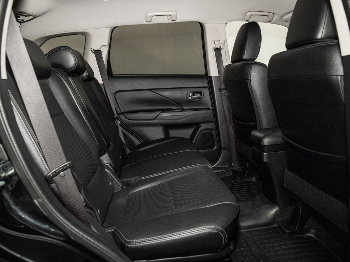 Mitsubishi Outlander 2017 - фото автомобиля