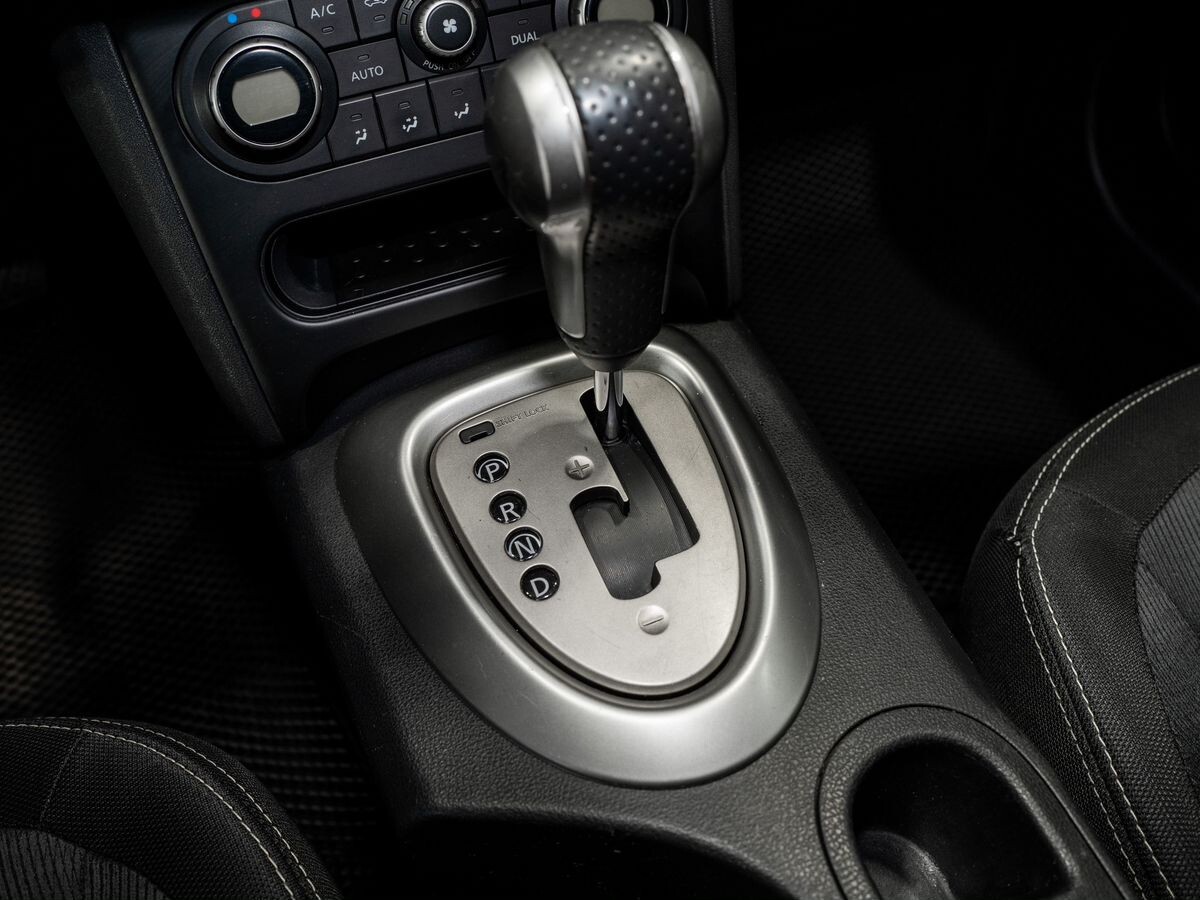 Nissan Qashqai 2010 - фото автомобиля
