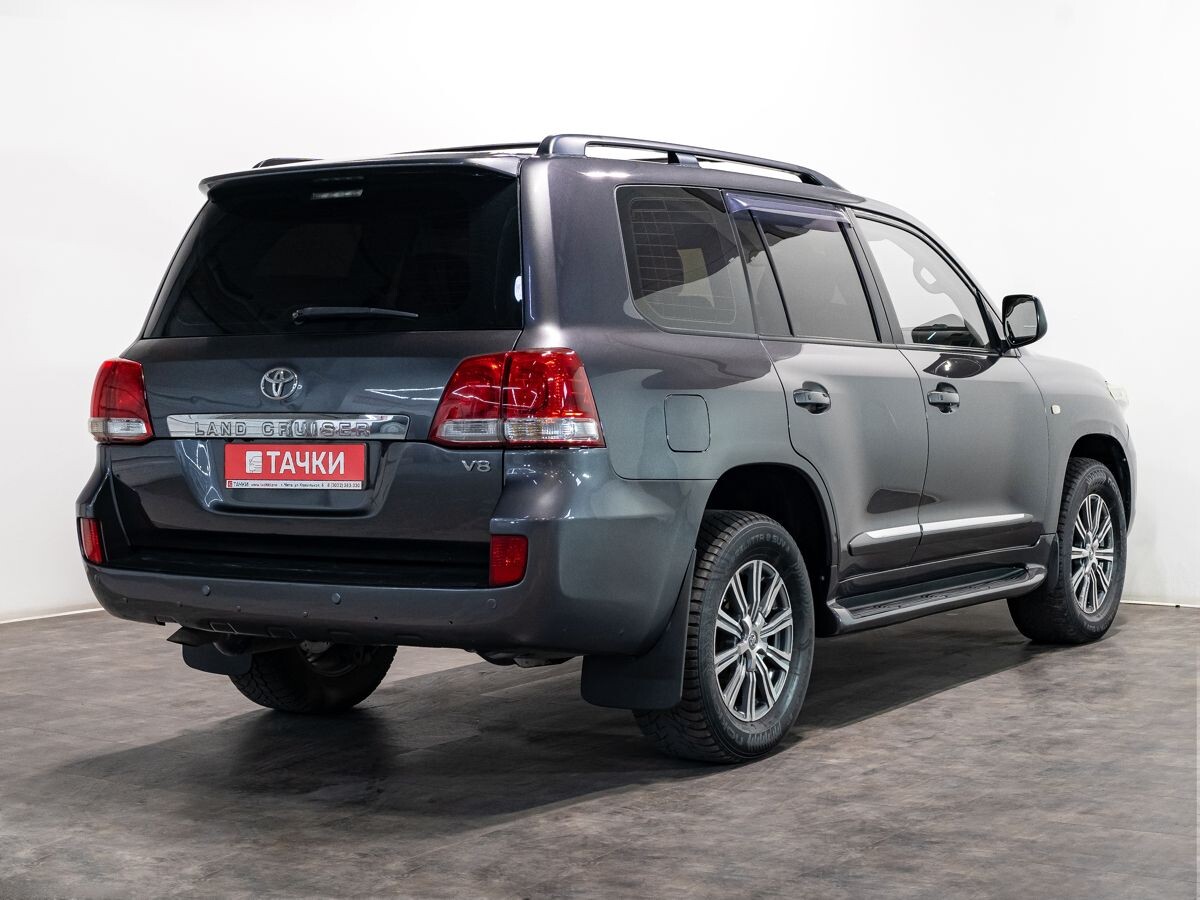 Toyota Land Cruiser 2010 - фото автомобиля