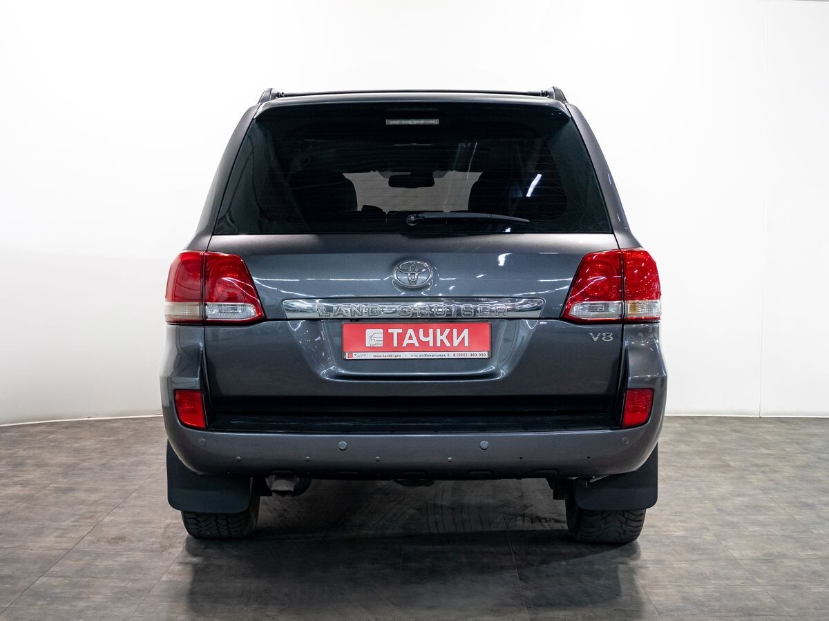 Toyota Land Cruiser 2010 - фото автомобиля
