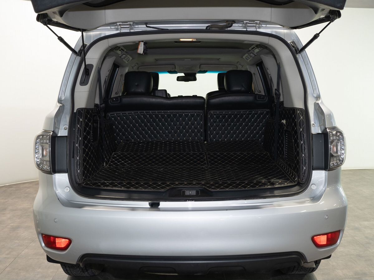 Nissan Patrol 2010 - фото автомобиля