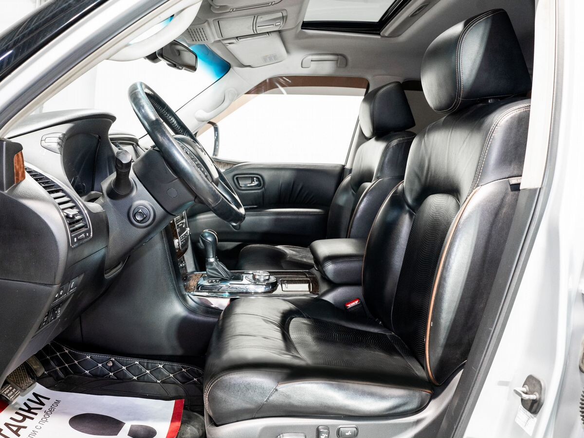 Nissan Patrol 2010 - фото автомобиля