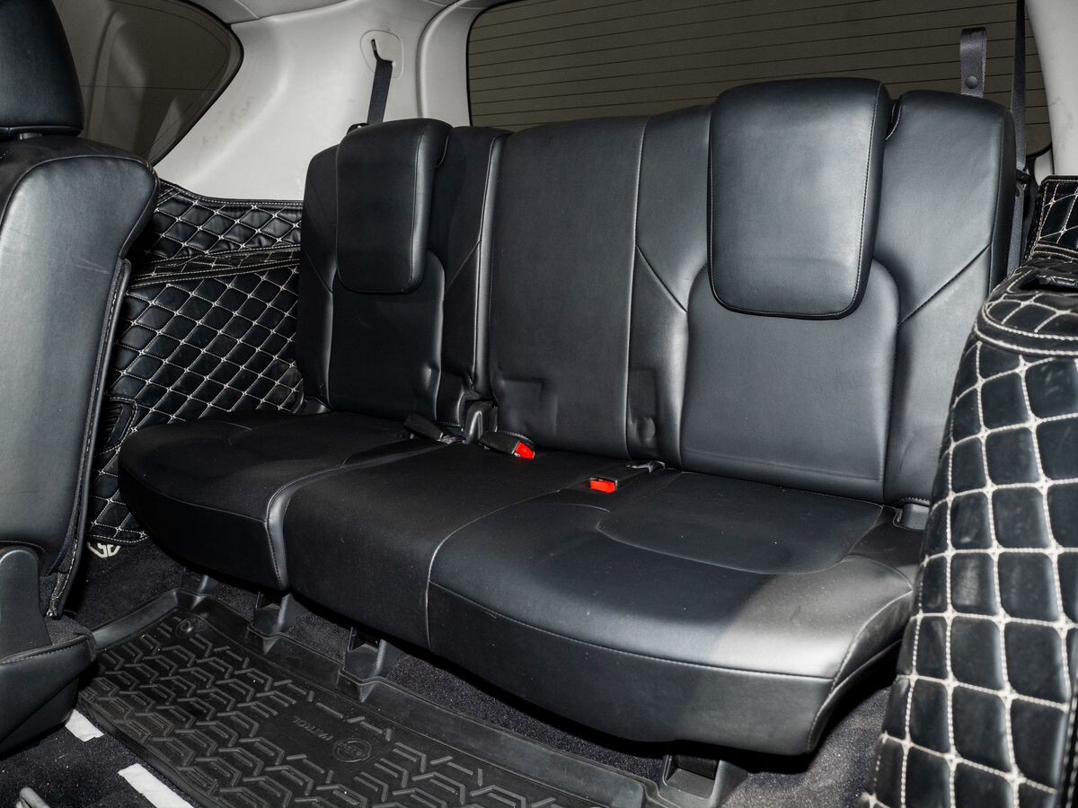 Nissan Patrol 2010 - фото автомобиля