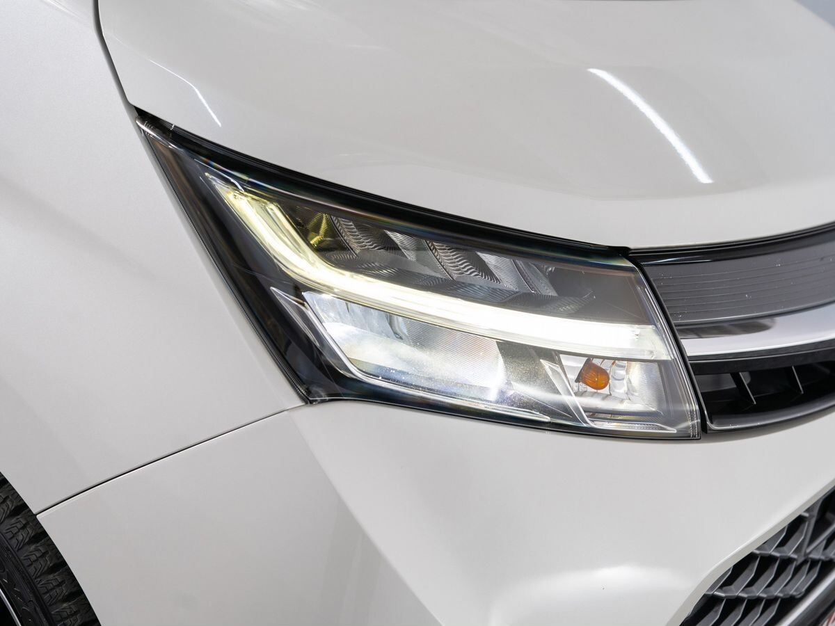 Toyota Tank 2017 - фото автомобиля