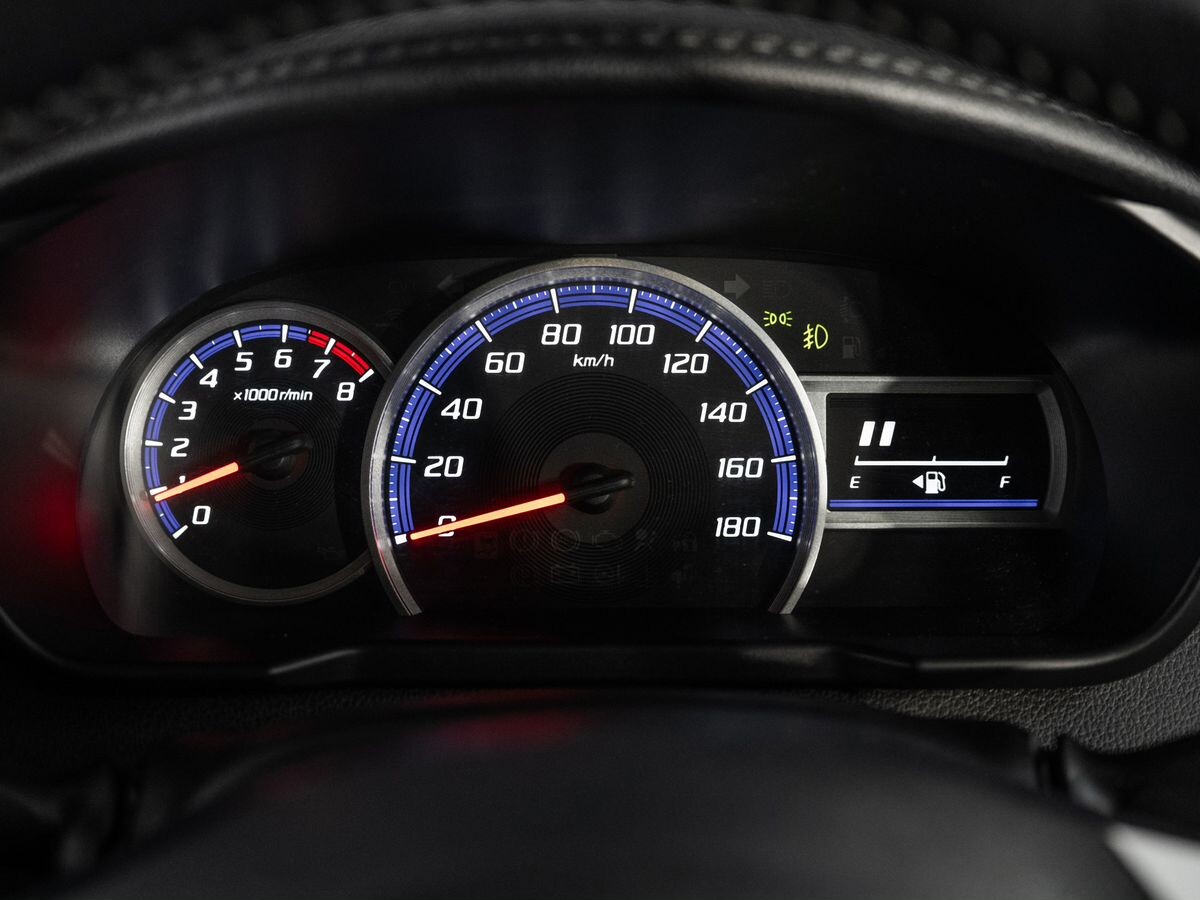 Toyota Tank 2017 - фото автомобиля
