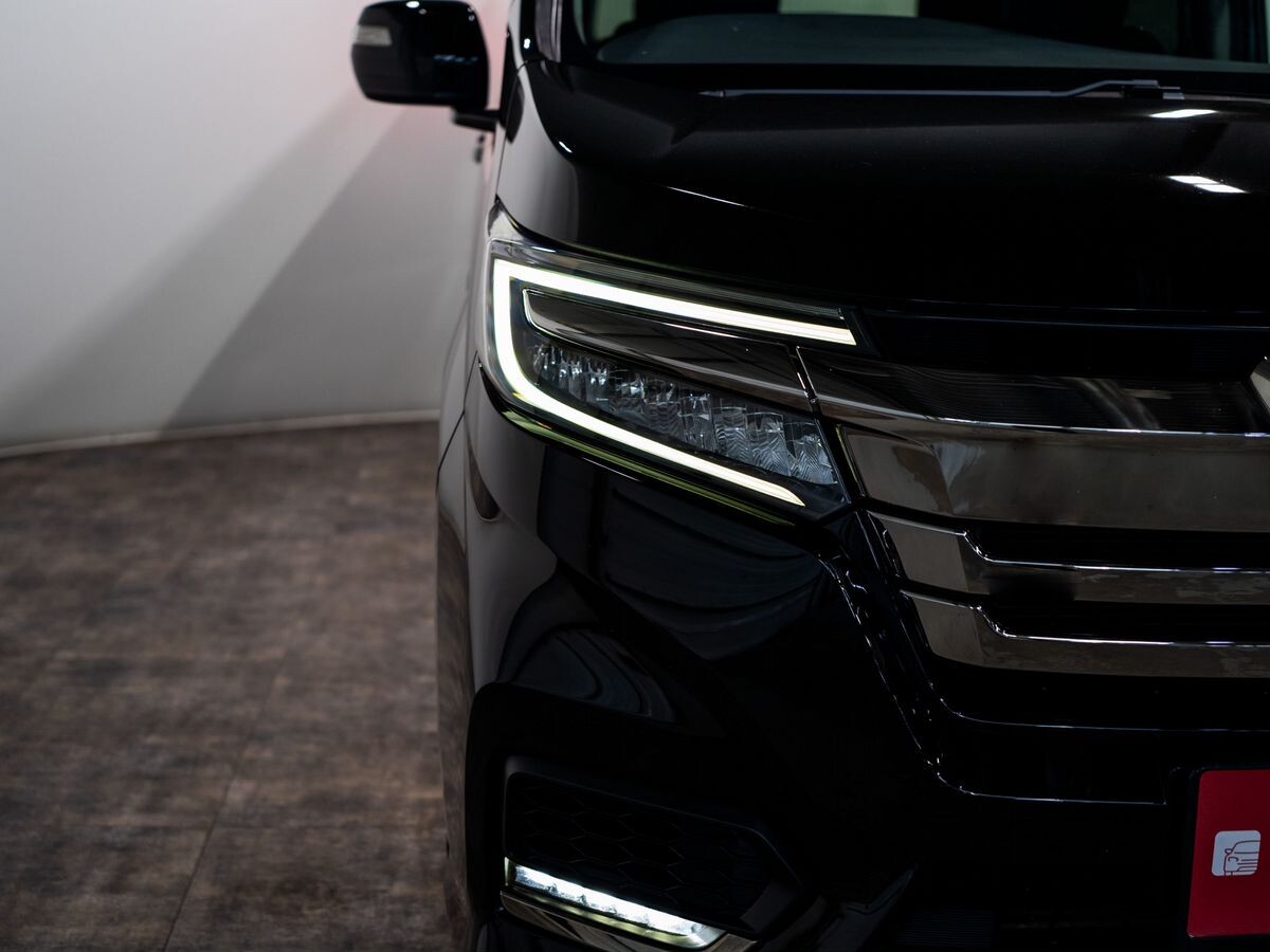 Honda Stepwgn 2017 - фото автомобиля