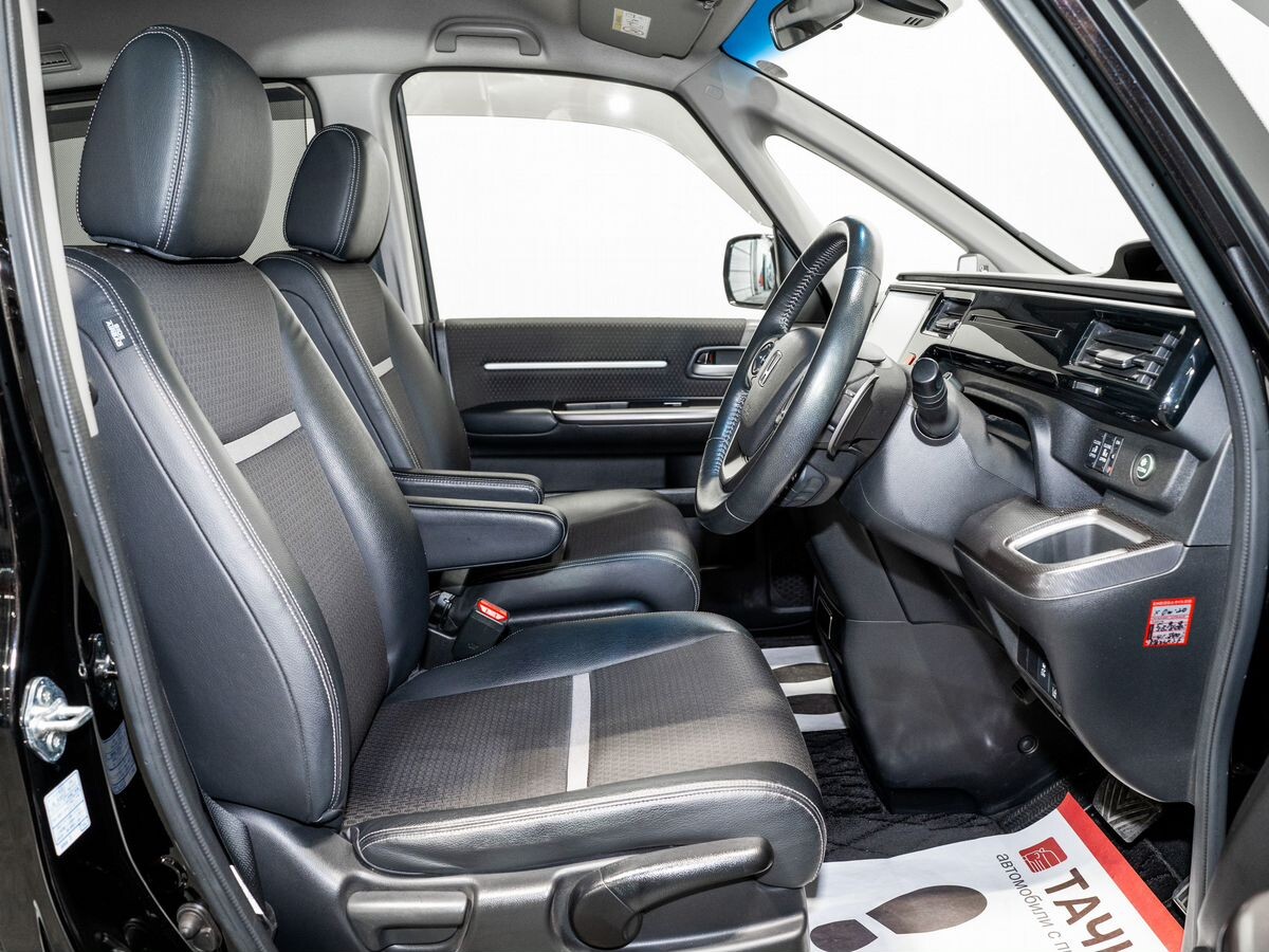 Honda Stepwgn 2017 - фото автомобиля