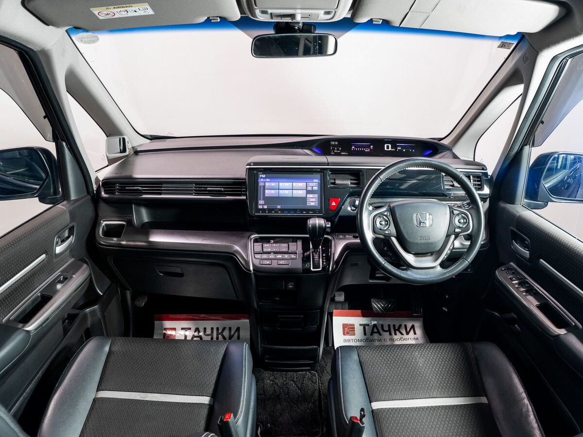 Honda Stepwgn 2017 - фото автомобиля