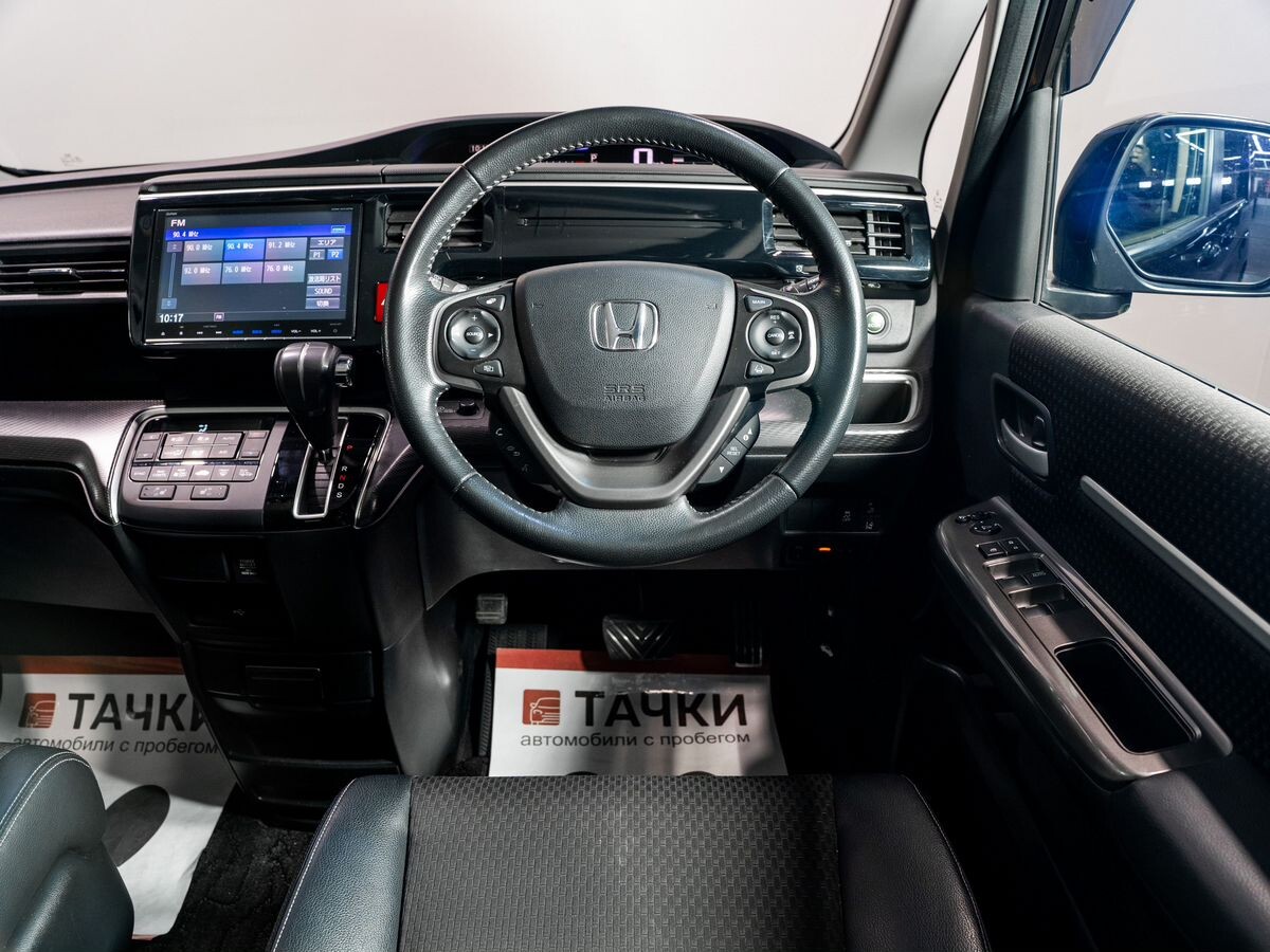 Honda Stepwgn 2017 - фото автомобиля