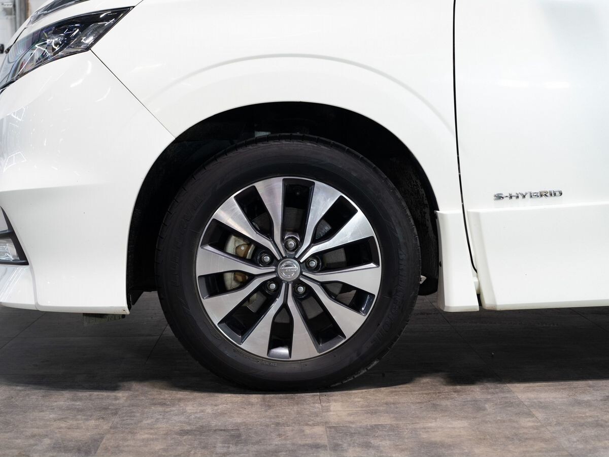 Nissan Serena 2018 - фото автомобиля