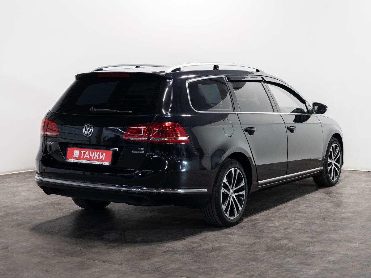 Volkswagen Passat 2011 - фото автомобиля