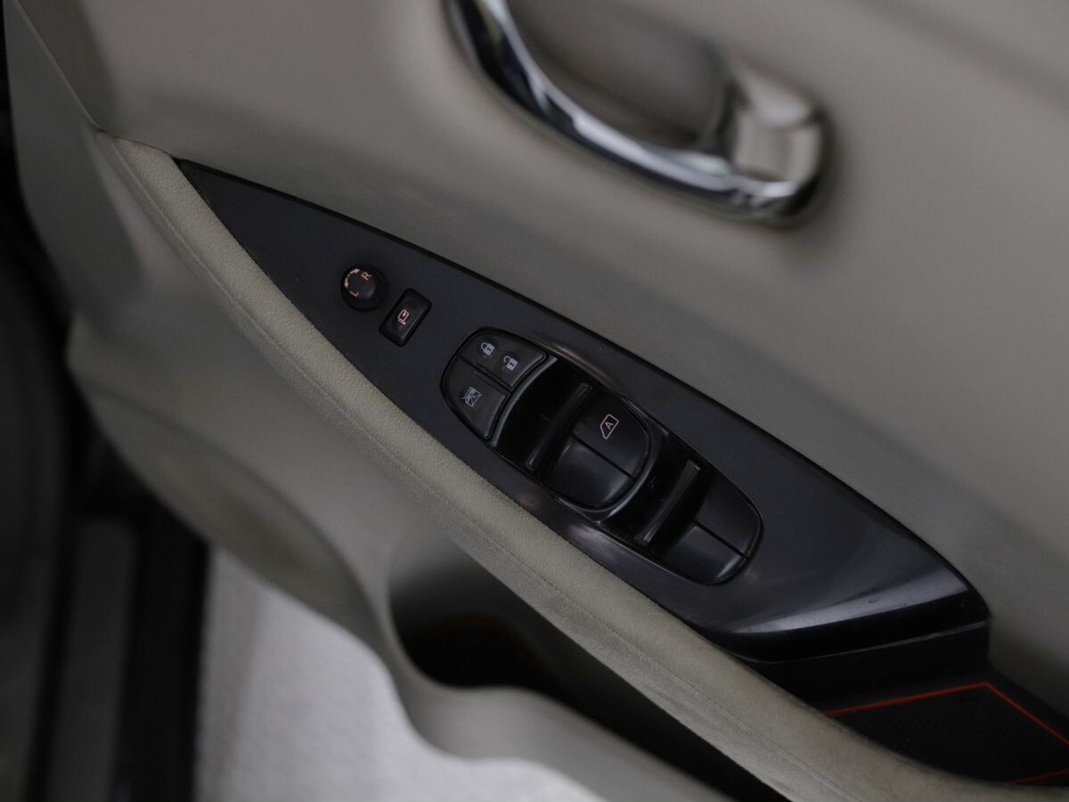 Nissan Leaf 2013 - фото автомобиля