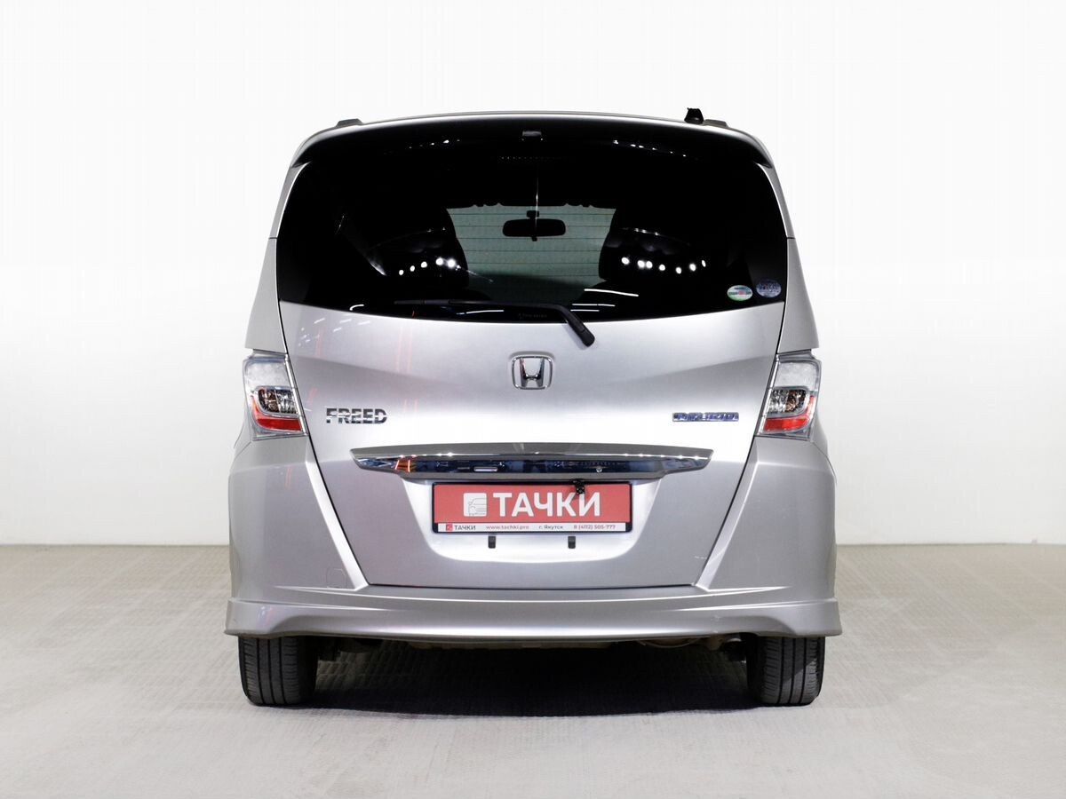 Honda Freed 2011 - фото автомобиля