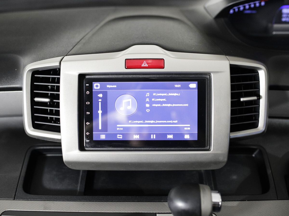 Honda Freed 2011 - фото автомобиля