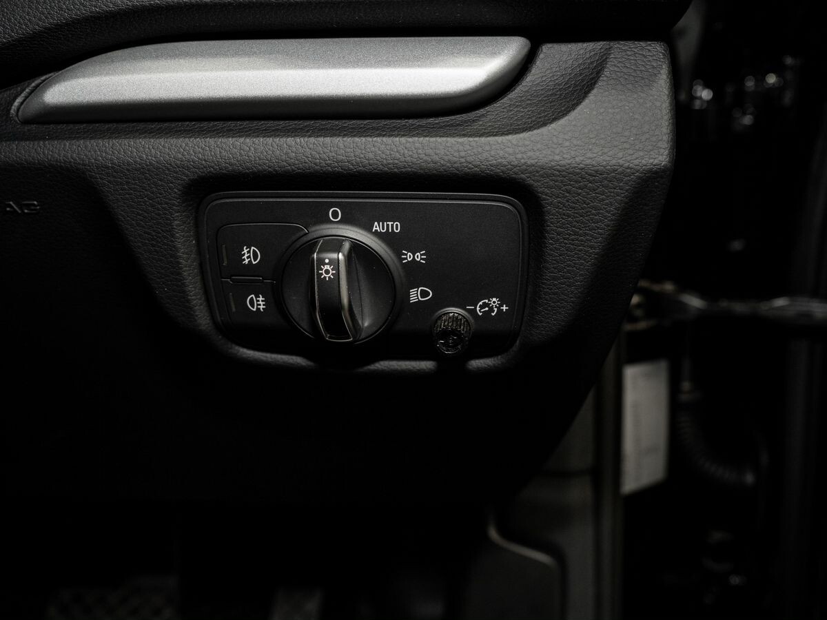 Audi A3 2015 - фото автомобиля