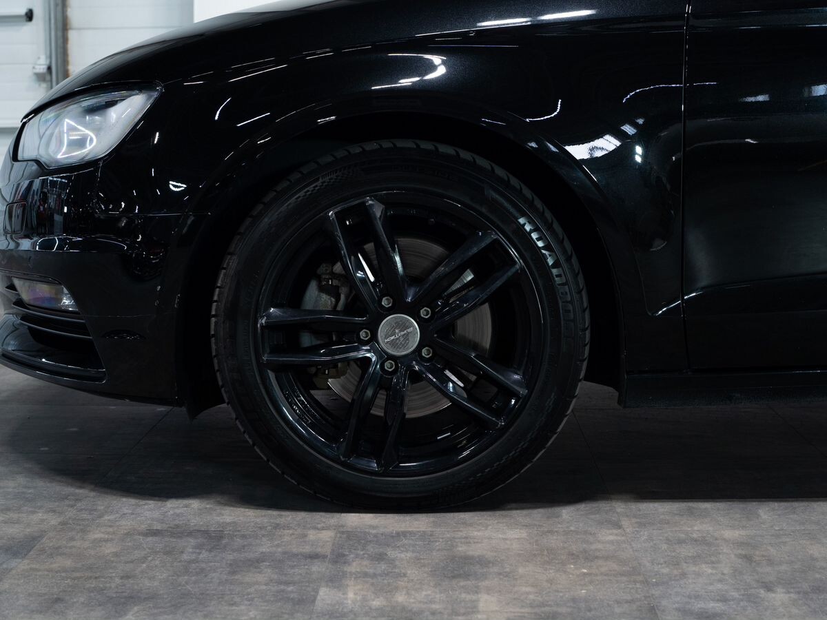 Audi A3 2015 - фото автомобиля