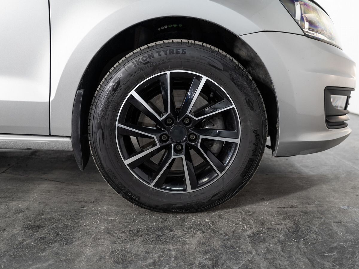 Volkswagen Polo 2018 - фото автомобиля