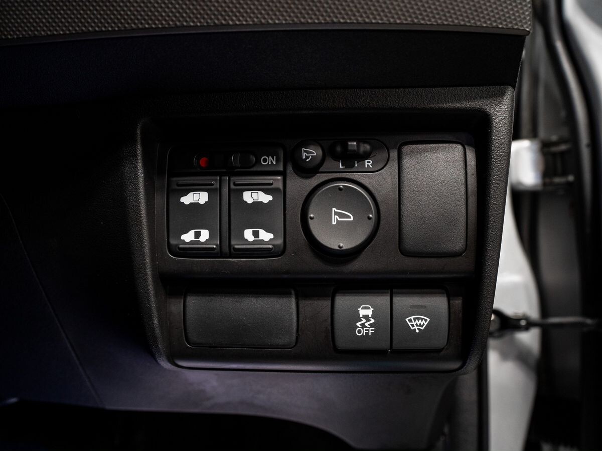 Honda Freed 2014 - фото автомобиля