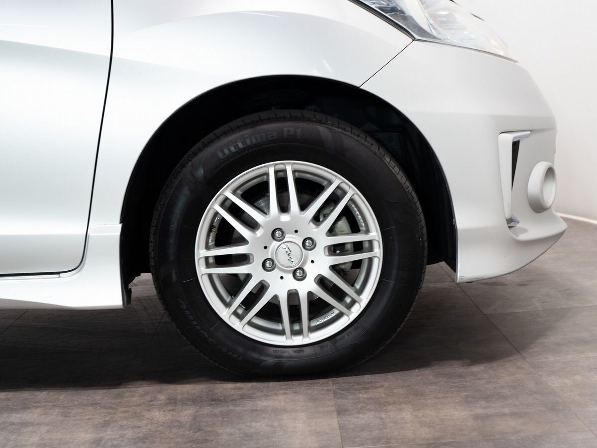 Honda Freed 2014 - фото автомобиля
