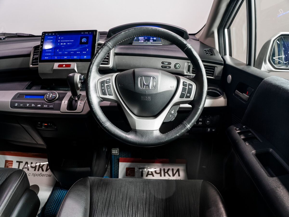 Honda Freed 2014 - фото автомобиля