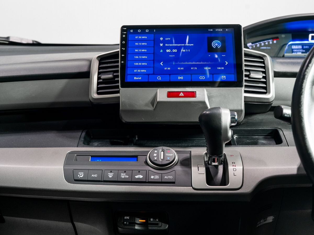 Honda Freed 2014 - фото автомобиля