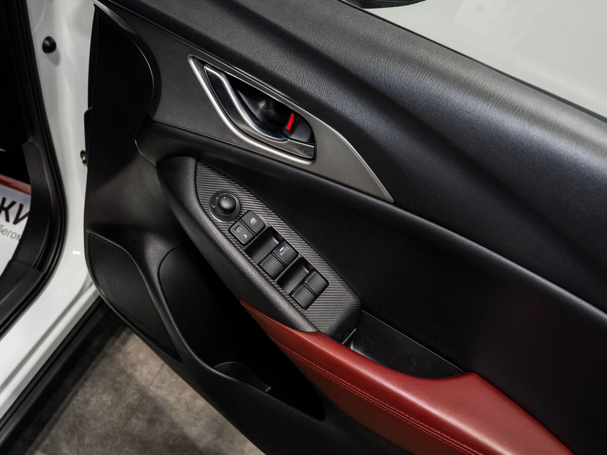 Mazda CX-3 2015 - фото автомобиля