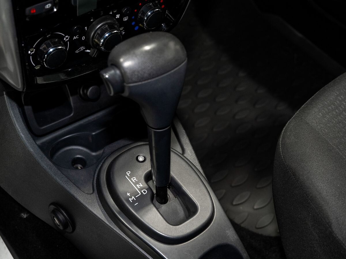 Nissan Terrano 2014 - фото автомобиля