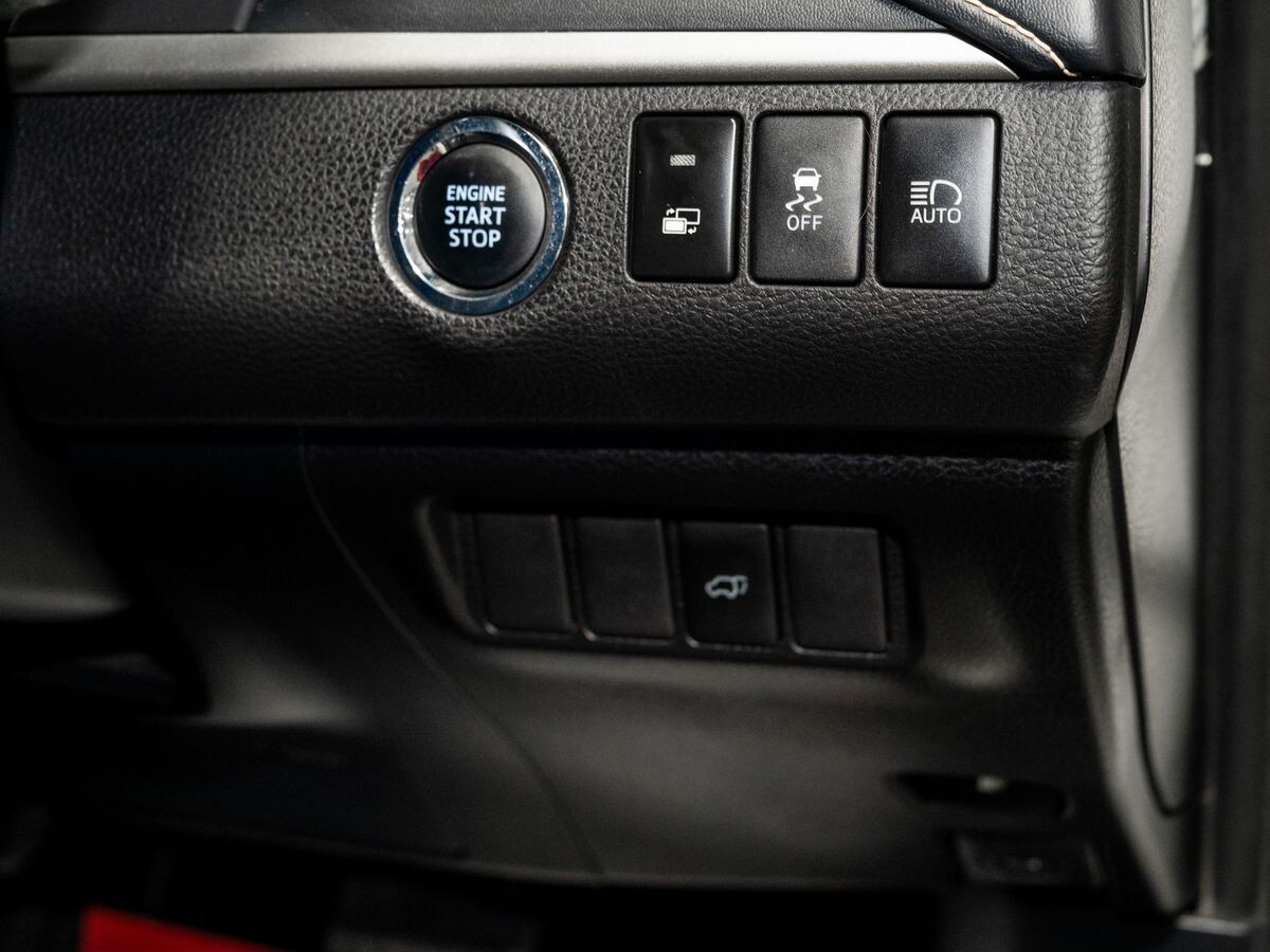 Toyota Harrier 2017 - фото автомобиля
