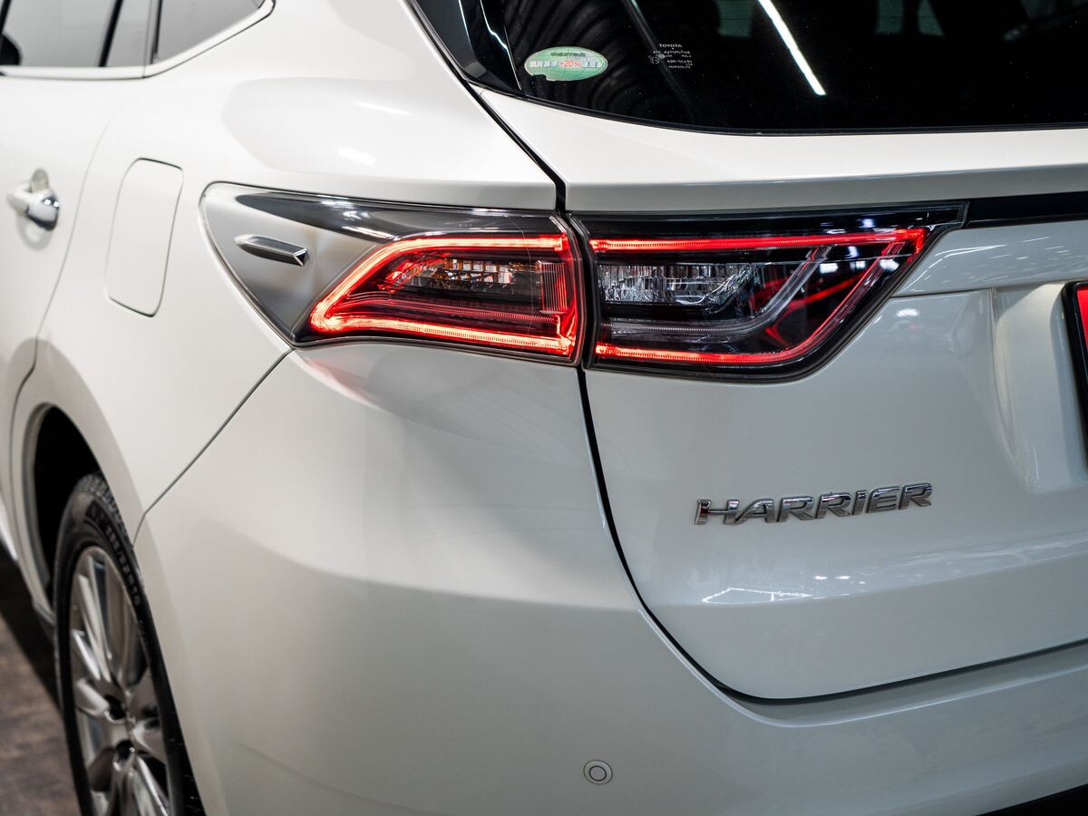 Toyota Harrier 2017 - фото автомобиля