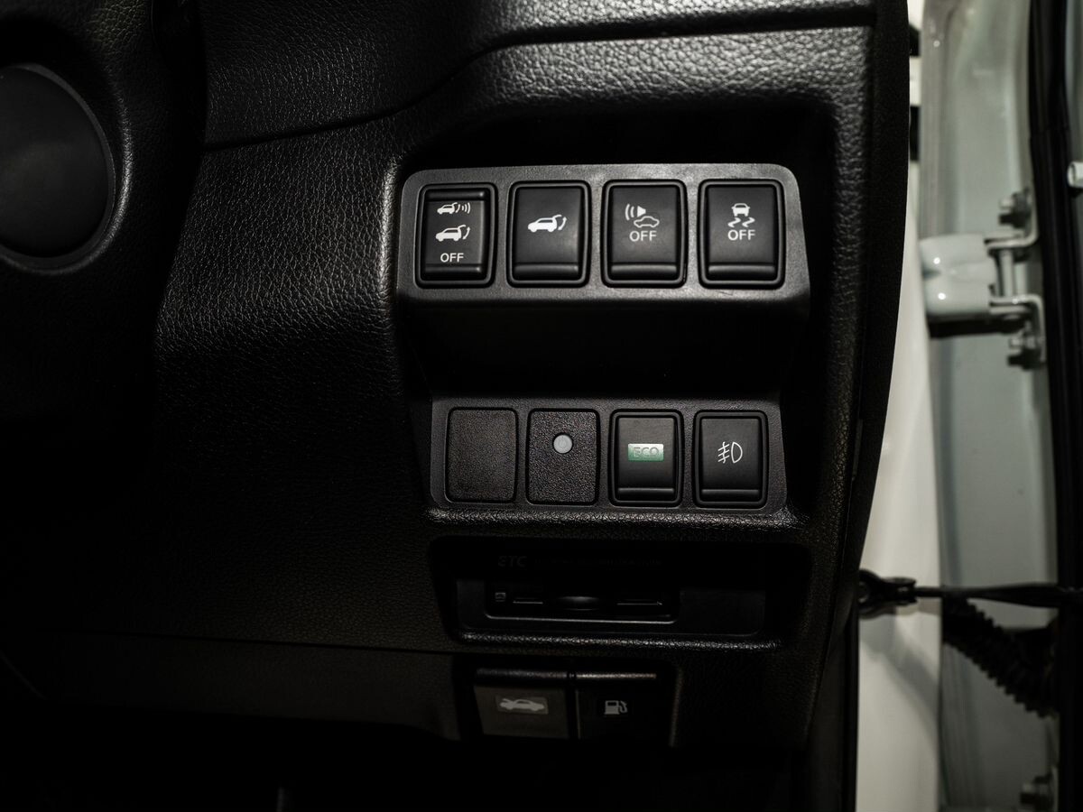 Nissan X-Trail 2017 - фото автомобиля