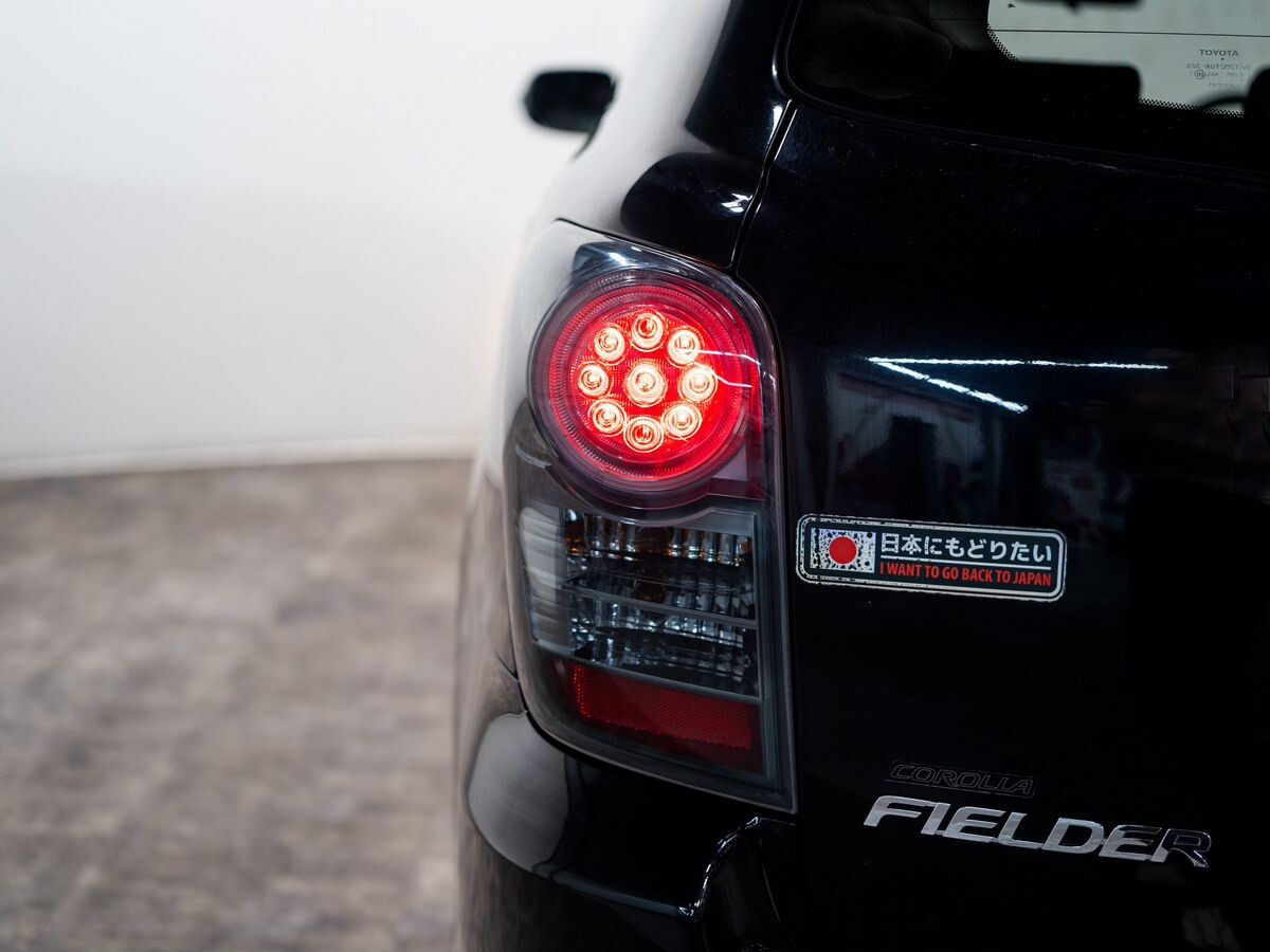 Toyota Corolla Fielder 2010 - фото автомобиля