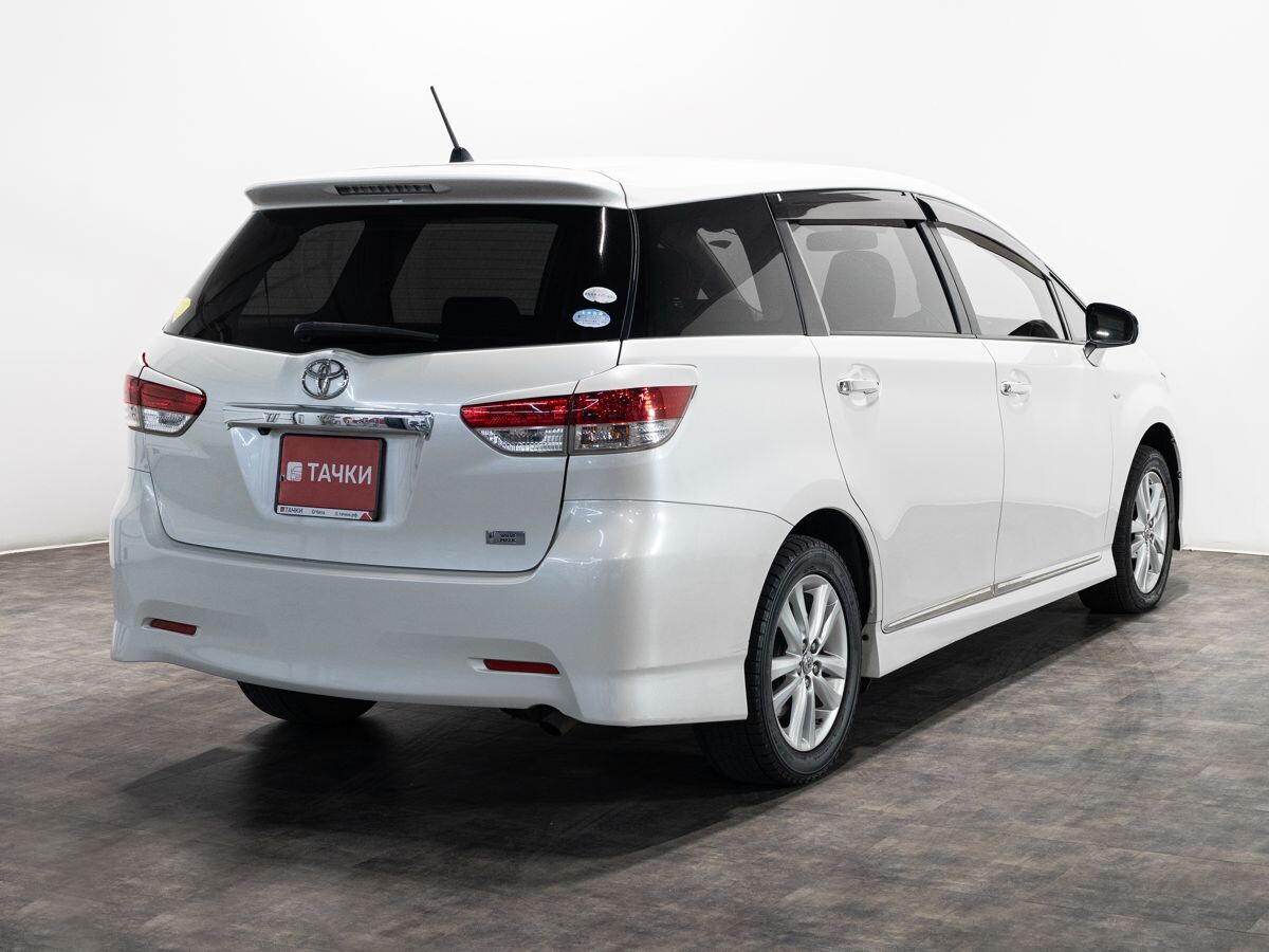 Toyota Wish 2010 - фото автомобиля