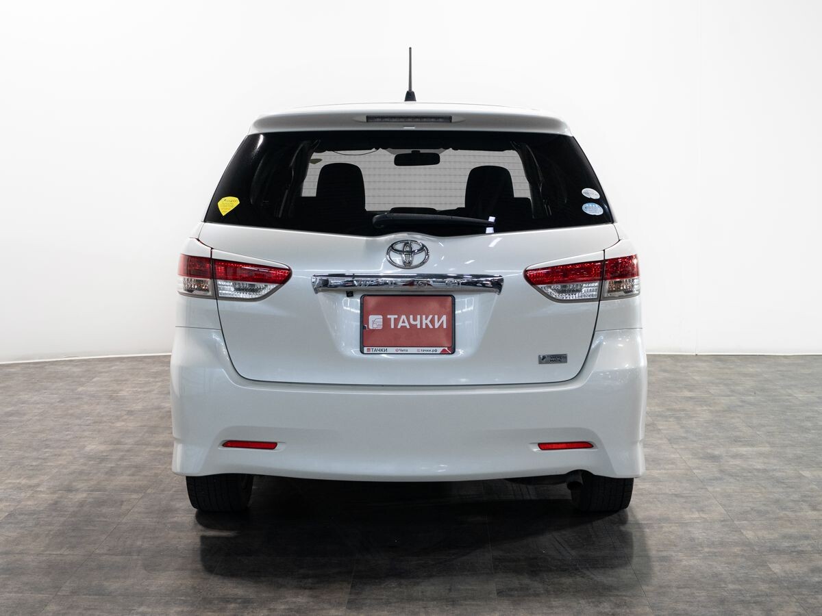 Toyota Wish 2010 - фото автомобиля